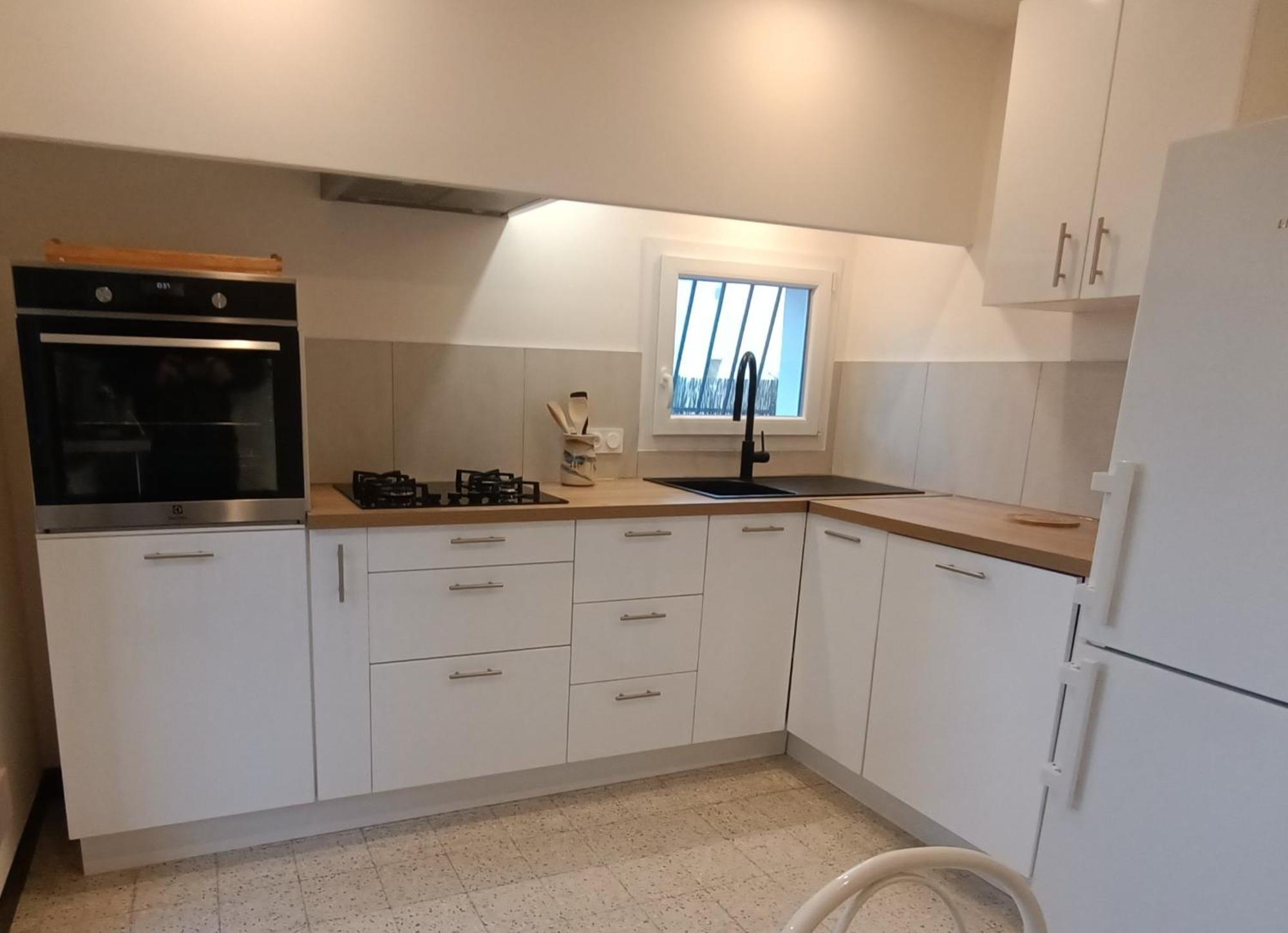 Grand Appartement, 2 Chambres Et Jardin นีมส์ ภายนอก รูปภาพ
