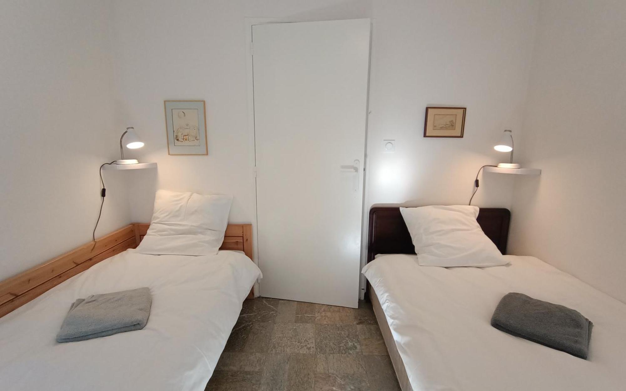 Grand Appartement, 2 Chambres Et Jardin นีมส์ ภายนอก รูปภาพ